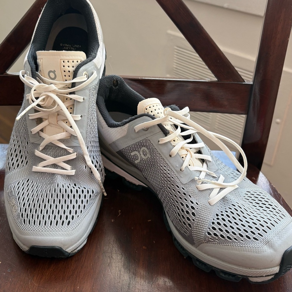 On Cloud Running Women’s White and Gray Athletic Shoes